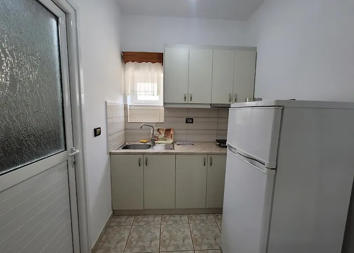 Spahiu * 卡萨米尔